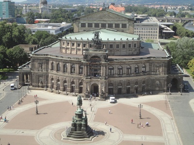 Busse mieten in Dresden