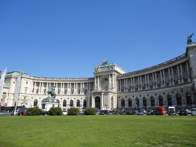 Busse mieten in Wien